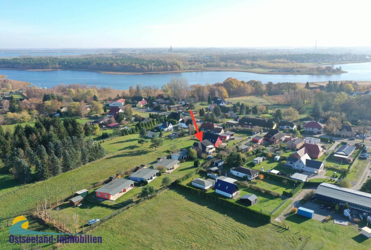 Zum Faehrmann 2 Whg 2 Rechts In 18356 Pruchten Екстериор снимка